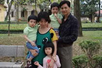 Những ông bố, bà mẹ thứ hai của trẻ em chùa Bồ Đề