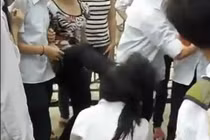 Đứng ven đường, nữ sinh bị cướp cắt phăng mái tóc dài