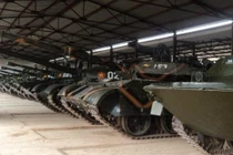 Khi lính xe tăng Việt Nam... "làm liều"