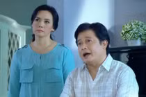 Mẹ chồng trông con để thằng bé khóc đến tím tái mặt mày