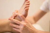 5 động tác xoa bóp trước khi ngủ giúp cơ thể thải độc, ngủ ngon hơn