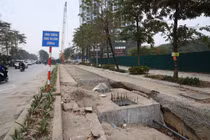 Đại lộ nghìn tỷ giữa lòng Hà Nội chưa hoàn thiện đã... đào xới