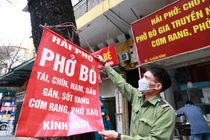 Hà Nội chỉnh trang đường phố đón khách quốc tế