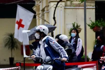 Vừa đi học lớp có F0, học sinh có tiếp tục học trực tiếp?