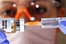 Chuyên gia nhắc nhở: Làm điều bất ngờ này sau tiêm vắc-xin Covid-19