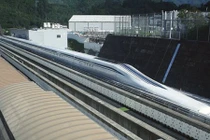 Xem tàu cao tốc Nhật Bản chạy vận tốc 600km/h