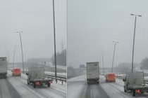 Video cột đèn "đu mình trong gió" gây sốt mạng