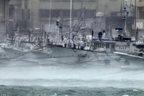 Toàn cảnh siêu bão Neoguri tấn công Nhật Bản