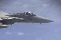 Máy bay Nhật áp sát máy bay Trung Quốc ở Hoa Đông