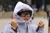 Dân Trung Quốc đón cái lạnh đầu mùa