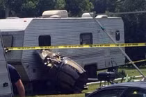 Tiêm kích F-16 Mỹ đâm máy bay dân sự, hai người chết