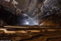 Hang Tiên mới phát hiện ở Việt Nam ''ầm ĩ'' báo Anh