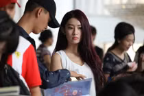 Hút mắt với trai xinh gái đẹp nhập học ở Bắc Kinh