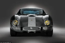 Bên trong Ferrari cực hiếm chào bán giá “cắt cổ“: 723 tỷ