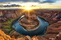 Kết quả 3 năm rình chụp cảnh hoàng hôn khắp thế giới