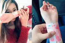 Dân mạng lại phát sốt với thử thách “Tiền cuộn cổ tay”