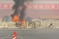 Ô tô bốc cháy, 3 người chết