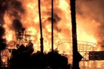 Hỏa hoạn thiêu rụi tòa nhà chung cư đang xây ở Mỹ