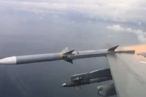 Xem chiến đấu cơ F-16 phóng tên lửa tiêu diệt UAV