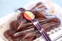 Hơn 100 triệu đồng mua chùm nho 30 quả