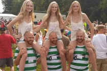 Hành động khó đỡ của gái trẻ khi hưng phấn