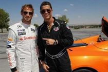 Mãn nhãn màn biểu diễn siêu xe McLaren của C.Ronaldo 