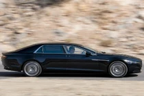 Ảnh độc về sedan siêu chống nóng của Aston Martin 