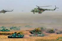 Trực thăng Nga, thiết giáp Trung Quốc... phối hợp tuyệt đẹp trên chiến trường