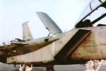 Màn hạ cánh điên rồ "một mất một còn" của F-15 Mỹ trong quá khứ 