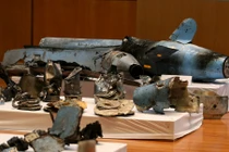 Mảnh vỡ tên lửa tố cáo Iran "tài trợ" tấn công giếng dầu Saudi Arabia 