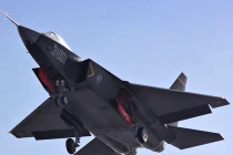 Trung Quốc đang nâng cấp tiêm kích tàng hình J-31?