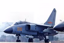 Trung Quốc biến cường kích JH-7A thành tiêm kích hạm?