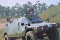 Ảnh QS cuối tuần: “lộ” xe bọc thép của đặc nhiệm Việt Nam