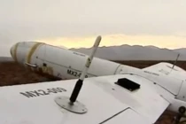 Iran ra mắt UAV Thần sấm tấn công tự sát