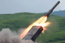 Nhật Bản tính triển khai 300 pháo MCV bảo vệ đảo