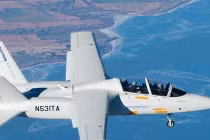 Mỹ bay thử nghiệm tiêm kích Scorpion rẻ tiền