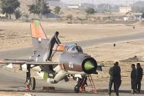 Syria gửi chiến đấu cơ tới Iran “lánh nạn”