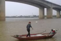 Giết người rồi nói dối công an ném xác xuống sông