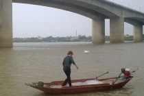 Giết người rồi nói dối công an ném xác xuống sông