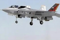 Trung Quốc đưa tiêm kích J-18 lên tàu đổ bộ Type 071?