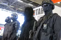 Tận mắt vũ khí công nghệ cao ở triển lãm Milipol 2013