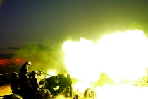 Xem pháo phòng không “cổ” của Trung Quốc “khạc lửa“