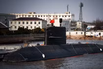 Ảnh “nét căng” góc cạnh tàu ngầm Type 041 Trung Quốc