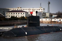 Ảnh “nét căng” góc cạnh tàu ngầm Type 041 Trung Quốc