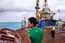 Cận cảnh tàu chiến đổ nát của Philippines ở Bãi Cỏ Mây 