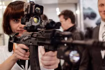 Nhà sản xuất khẩu AK bán thêm nhiều loại súng