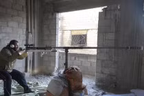 Ảnh QS ấn tượng tuần: súng bắn tỉa “dị” của quân nổi dậy Syria