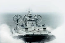 Siêu tàu đổ bộ đệm khí TQ chạy thử trên Biển Đông?