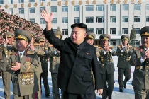 Ông Kim Jong-un lần đầu xuất hiện sau xử tử chú rể