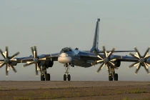 Điều kỳ thú về oanh tạc cơ “bà già” Tu-95 Nga